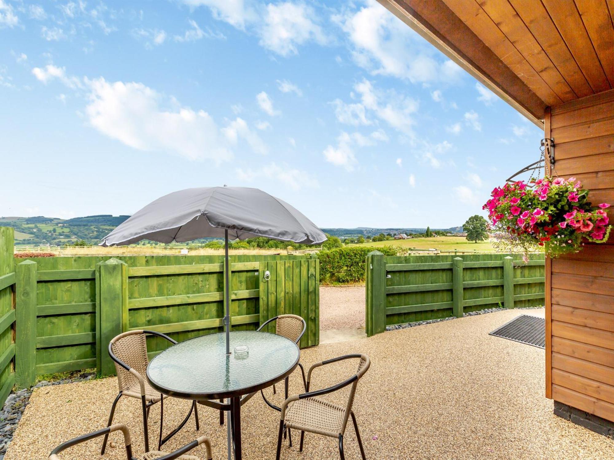 The Stables Villa Forden Kültér fotó